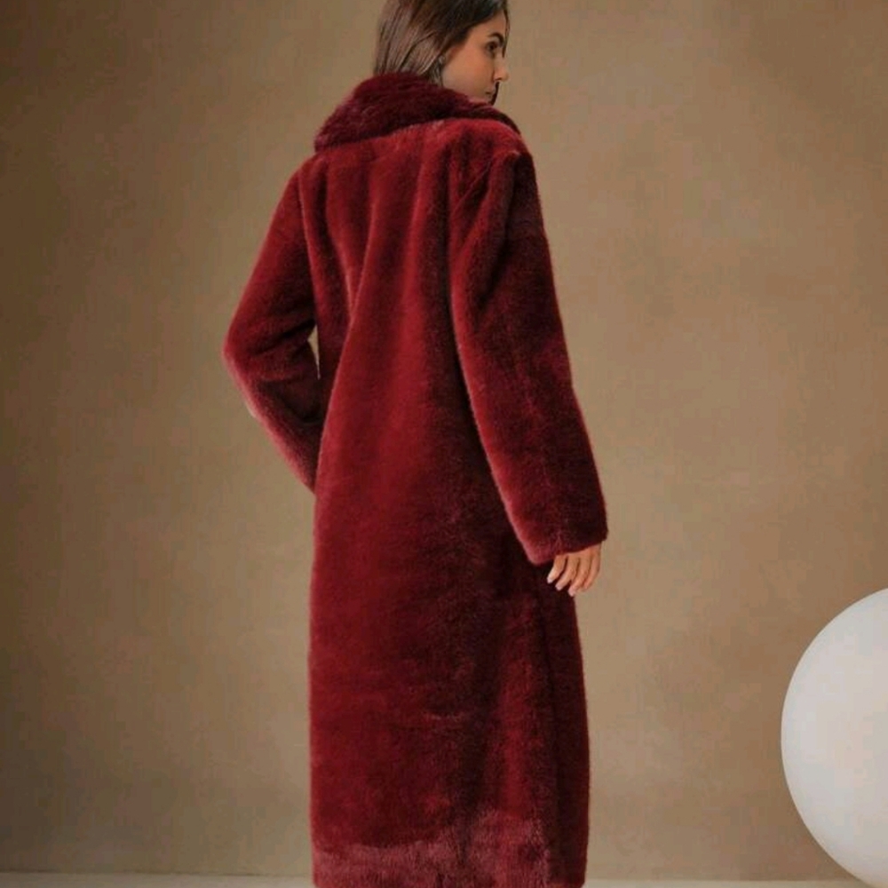 Luxury Oversized Faux Fur Long Coat - Picture 2 of 4